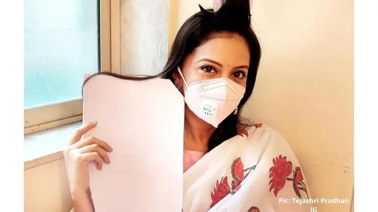 Tejashri Pradhan shares a selfie wearing mask from the sets of 'Aggabai Sasubai' tejashri pradhan