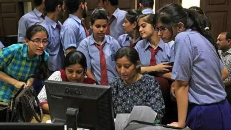 UK Board Results 2022 declared: 77.74% pass in Class 10, 82.63% students pass in Class 12 UK Board result 2022