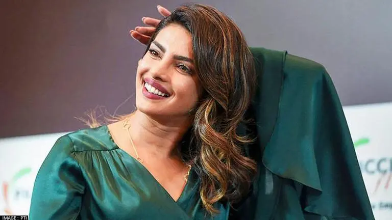 Priyanka Chopra shares breathtaking pics from Diwali celebrations, pens wishes for fans Priyanka Chopra, Diwali 2021, Nick Jonas, Priyanka Chopra Diwali celebrations