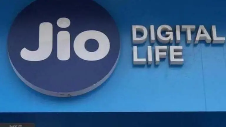 Reliance Jio 5G speed leaked from pilot test in Mumbai; Check new download speed details Reliance Jio 5G speed leaked from a pilot test in Mumbai, see 5G download speed here