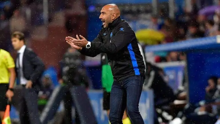 Espanyol fires coach Fernandez ahead of Real Madrid game Espanyol