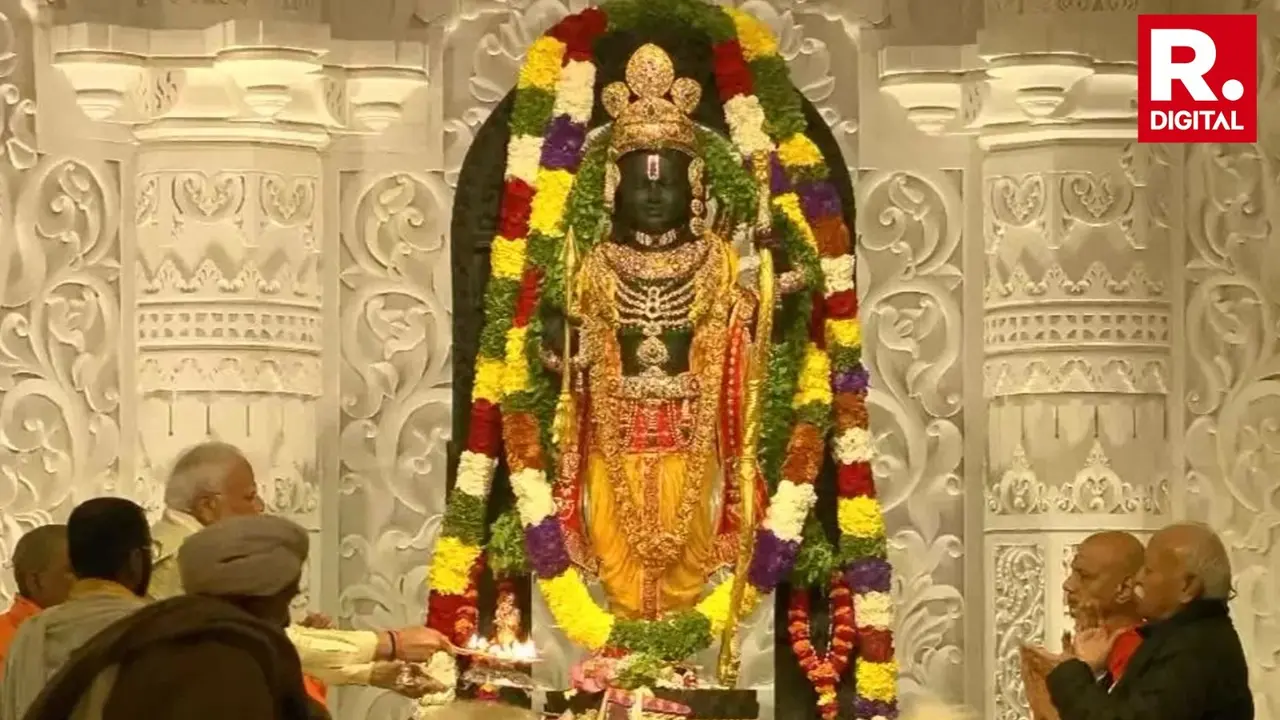 First Pics of Majestic Ram Lalla, Adorned With Diamonds, Rubies, Gold Bow And Arrow | In Pics First Pics of Majestic Ram Lalla, Adorned With Diamonds, Rubies, Gold Bow And Arrow | In Pics