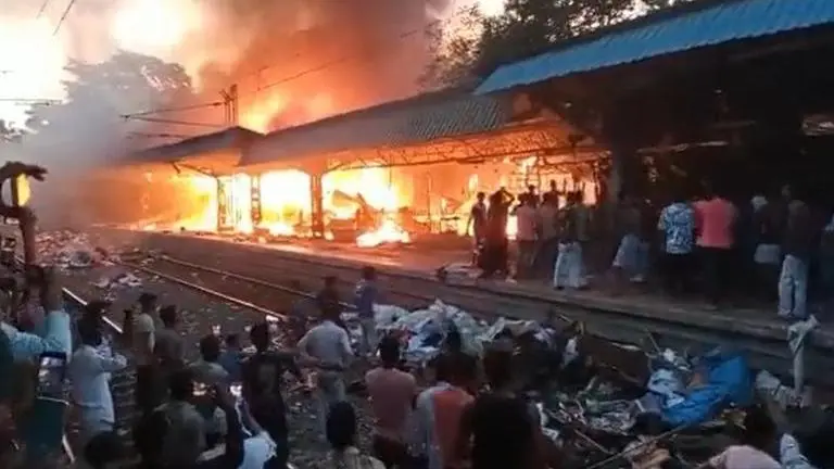 West Bengal: Fire at Santoshpur railway station under control, train services normalise Fire at Santoshpur railway station
