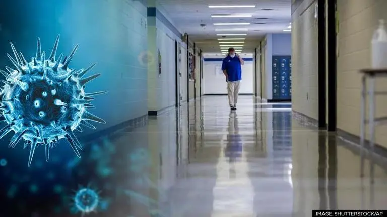 US CDC shortens isolation, quarantine period for COVID-19 patients amid Omicron surge COVID-19