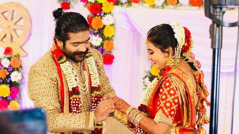 Indian Idol 9 winner & Baahubali singer LV Revanth gets engaged, drops adorable pics; See LV Revanth, anvitha gangaraju