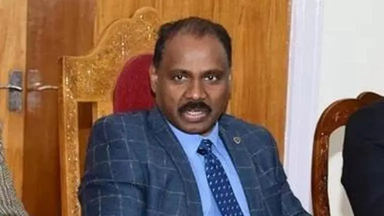 Newly appointed advisor meets J-K LG in Jammu Jammu