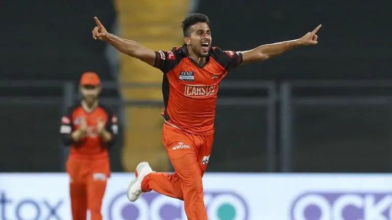 'Next generation speedster' Umran Malik bowls fastest ball of IPL 2022 to MS Dhoni: Watch Umran Malik, MS Dhoni, IPL 2022, CSK vs SRH, Umran Malik fastest ball, fastest delivery in ipl, fastest ball in ipl, fastest bowler, fastest indian