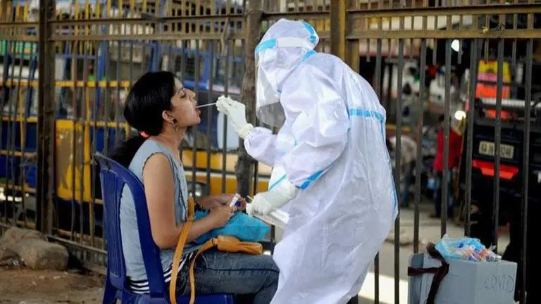 Maharashtra, Kerala, WB only states to report daily COVID-19 fatality in double digits