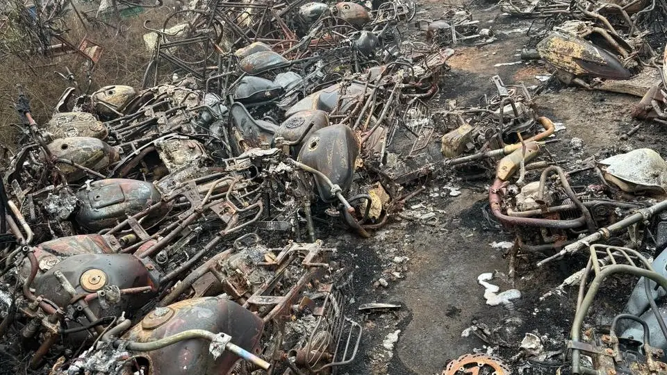 Massive Fire Engulfs Police Training School in Delhi’s Wazirabad, 450 Vehicles Gutted Wazirabad fire