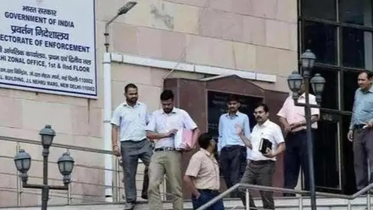 Big action by ED in Delhi liquor scam: Two private company executives arrested ED