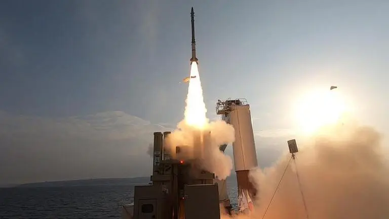 With eye on Iran, Israel tests missile defense system