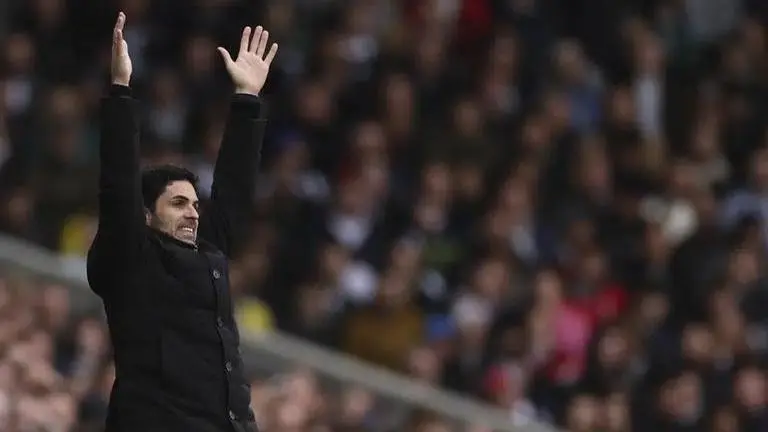 Arsenal regains 5-point lead in EPL with 3-0 win over Fulham Arsenal