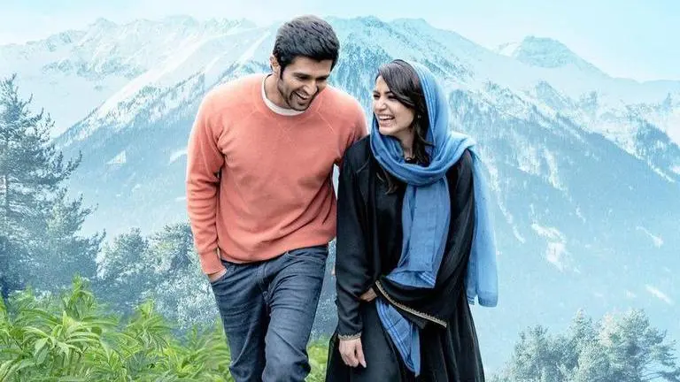 Vijay Deverakonda celebrates birthday with Samantha Ruth Prabhu on Kushi set in Kashmir Vijay Deverakonda