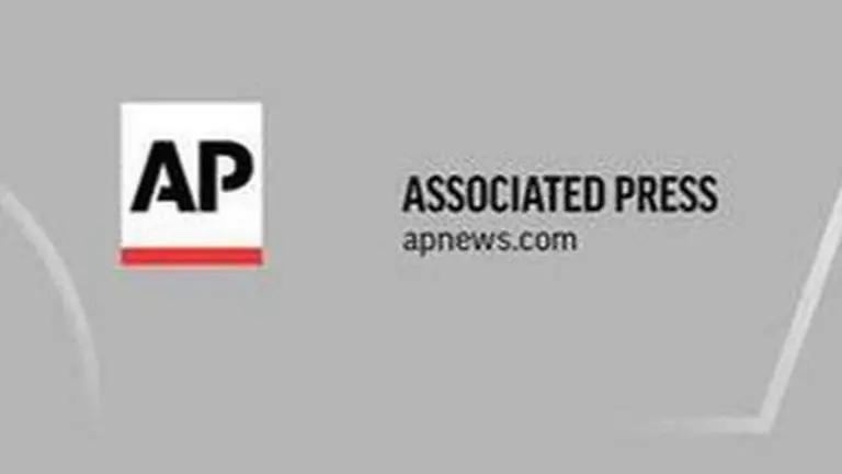 Israel, Cyprus reach tourism deal for vaccinated travelers