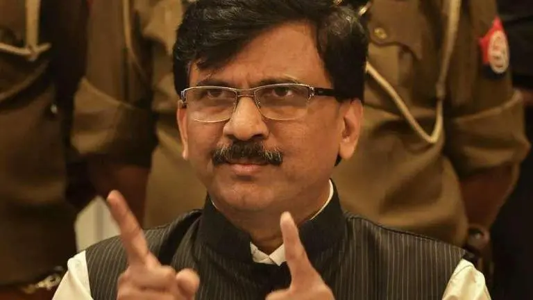 'Govt should allow private vehicles to ferry migrants': Sanjay Raut sanjay raut