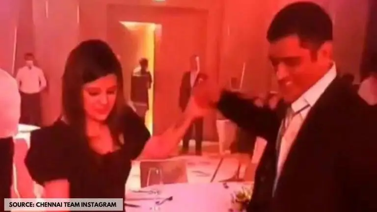 MS Dhoni dances with wife Sakshi and daughter Ziva in adorable video: Watch MS Dhoni