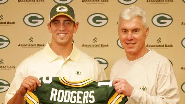 Former Super Bowl-winning Packers GM Ted Thompson dies at 68