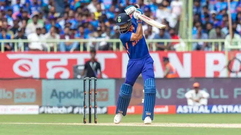 IND vs AUS 2nd ODI: Nitin Menon showed no mercy as he adjudges Kohli LBW Virat Kohli