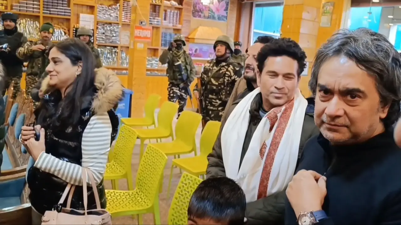 Sachin Tendulkar Relishes Kashmiri Cuisine in Pampore, Set to Attend Khelo India Games in Gulmarg Sachin Tendulkar in Kashmir