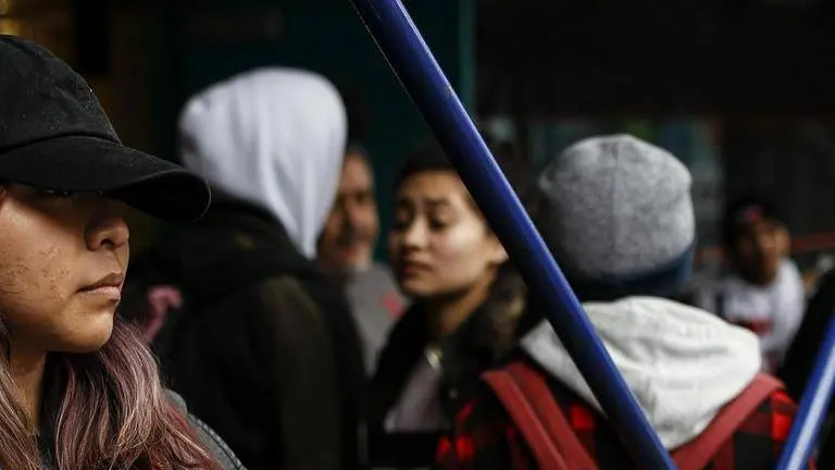 School districts take unplanned plunge into online learning