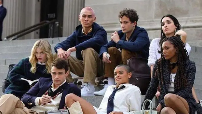 Gossip Girl Reboot: Behind-the-Scenes photos show a new class at Constance and St. Jude gossip girl reboot