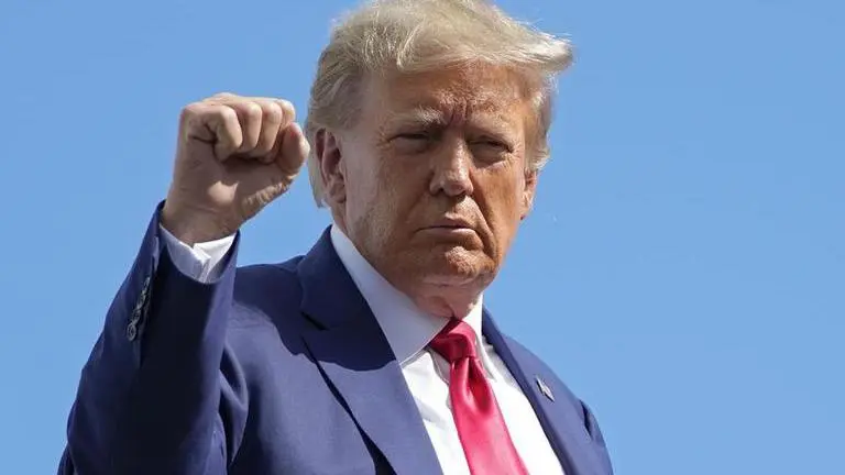 Corrupt sitting president: Trump attacks Biden in first speech after court appearance Donald Trump