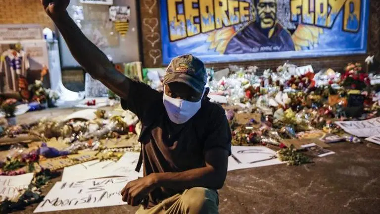 In Minneapolis, rage over George Floyd extends beyond cops