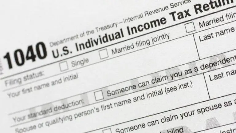 Trump announces delay of tax deadline for virus victims Trump announces delay of tax deadline for virus victims