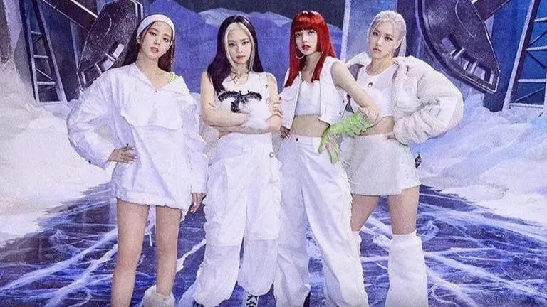 Blackpink marks US award show debut by performing 'Pink Venom' at MTV VMAs 2022 Blackpink