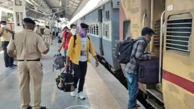 delhi to mumbai central