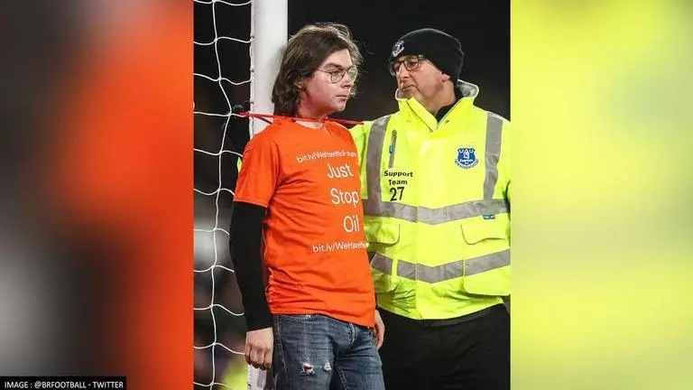 Everton vs Newcastle game interrupted as protestor ties himself to goal post; Watch Everton vs Newcastle