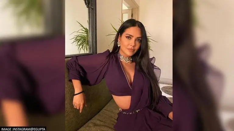 Esha Gupta opens up on contracting COVID-19; says 'It has taken a toll on me mentally' Esha Gupta