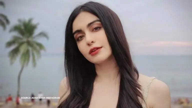 Adah Sharma teaches how to make an edible garland on the occasion of Pongal; watch video Adah Sharma