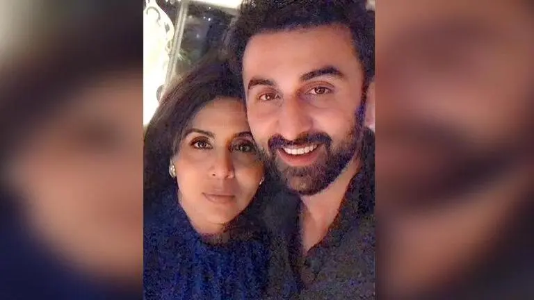 Neetu Kapoor reacts to video of Ranbir Kapoor humbly greeting fans during Brahmastra event neetu kapoor
