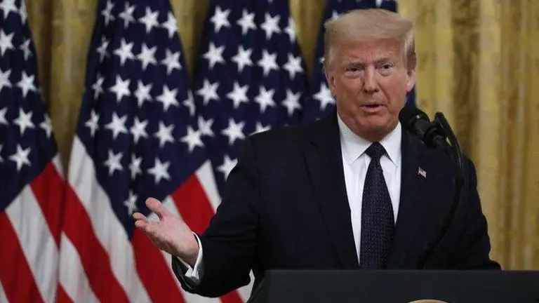 Trump promises 'strong' immigration act soon