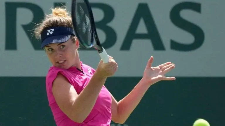 Nosková advances to final of rain-hit Prague Open Linda Noskova