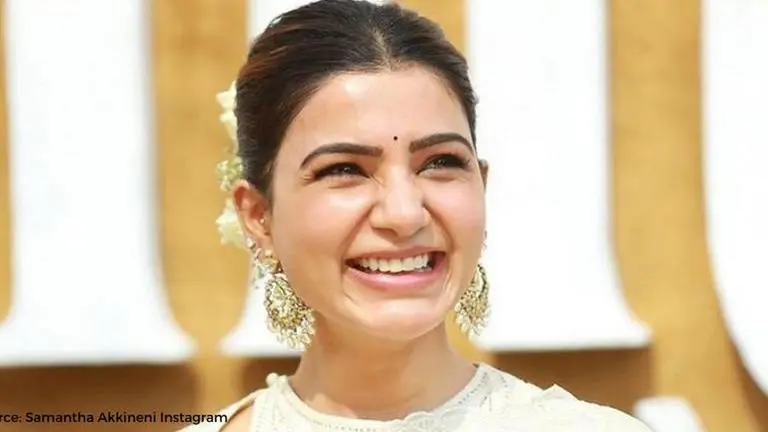 Samantha Akkineni aces another headstand; says, 'path to balance can be wobbly' Source: Samantha Akkineni Instagram