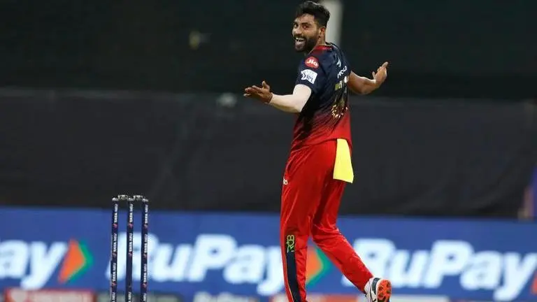 RR vs RCB: Mohammed Siraj becomes 1st bowler in IPL history to achieve unwanted record Mohammed Siraj, IPL, RR vs RCB, Siraj record, Royal Challengers Bangalore, mohammed siraj record, mohammed siraj ipl record, rcb vs rr, ipl playoffs