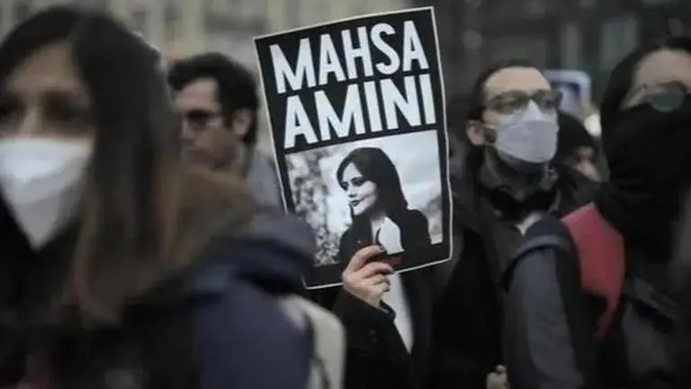 Iranian General acknowledges death of 300 people in anti-governmental protests in Iran Iranian general