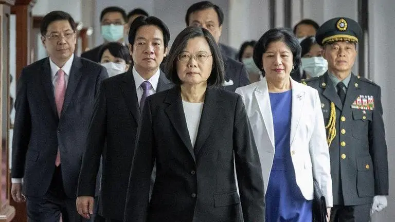 'Taiwan will not bow to Chinese pressure' says President Tsai Ing-wen on National Day Taiwan