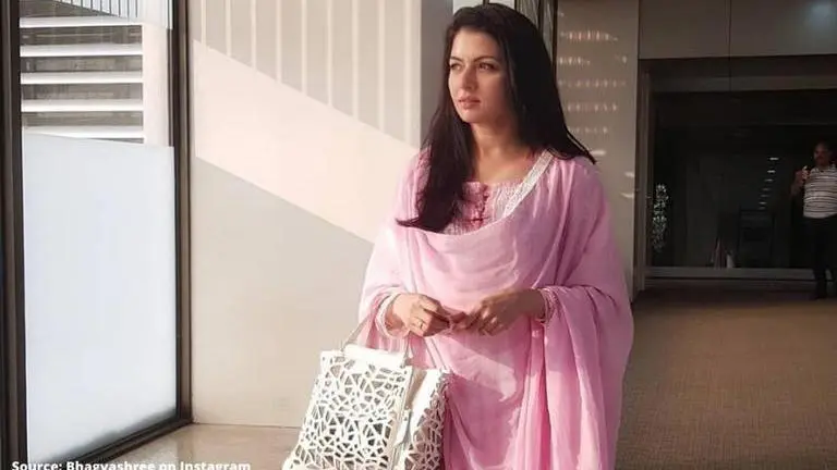 Bhagyashree reminisces days when she used to make sketches of celebrities Bhagyashree