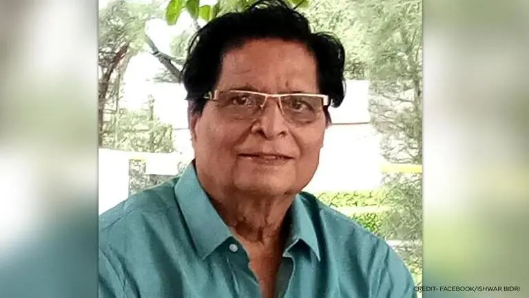 Veteran cinematographer Ishwar Bidri passes away at 87 Ishwar Bidri