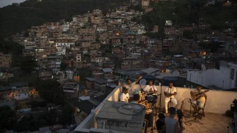 Rio favela musicians play to cope with quarantine