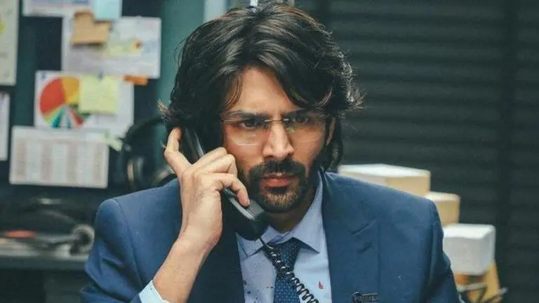 Kartik Aaryan shares video of little girl enacting his role of Arjun Pathak from 'Dhamaka' Kartik Aaryan