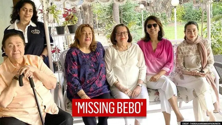 Karisma Kapoor wishes fans on Republic Day with a family picture Karisma Kapoor wishes fans on Republic Day with a family pic, Kareena Kapoor gives a miss