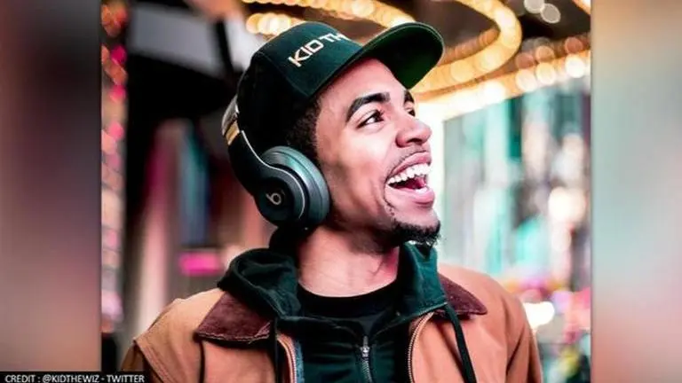 Man wins internet with insane dance moves and transition effects, netizens react dance moves