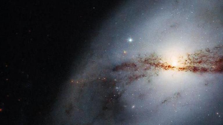 Hubble Captures Highly Disturbed Galaxy With Unusually Distorted Shape 