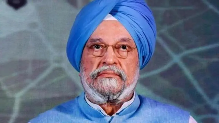 Passenger tweets about jail threat by IndiGo pilot; aviation min says he is off-rostered IndiGo