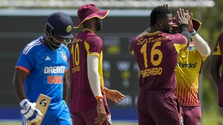 'Sourav did that with MSD and hit a bullseye': Karim directs India to undertake Sanju move 'Sourav did that with MSD and hit a bullseye': Karim directs India to undertake Sanju move