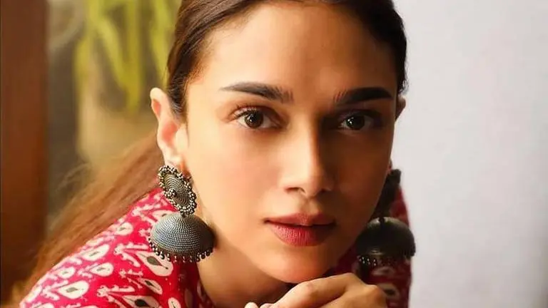 Aditi Rao Hydari celebrates Makar Sankranti by flying kite on her rooftop; See video Aditi Rao Hydari